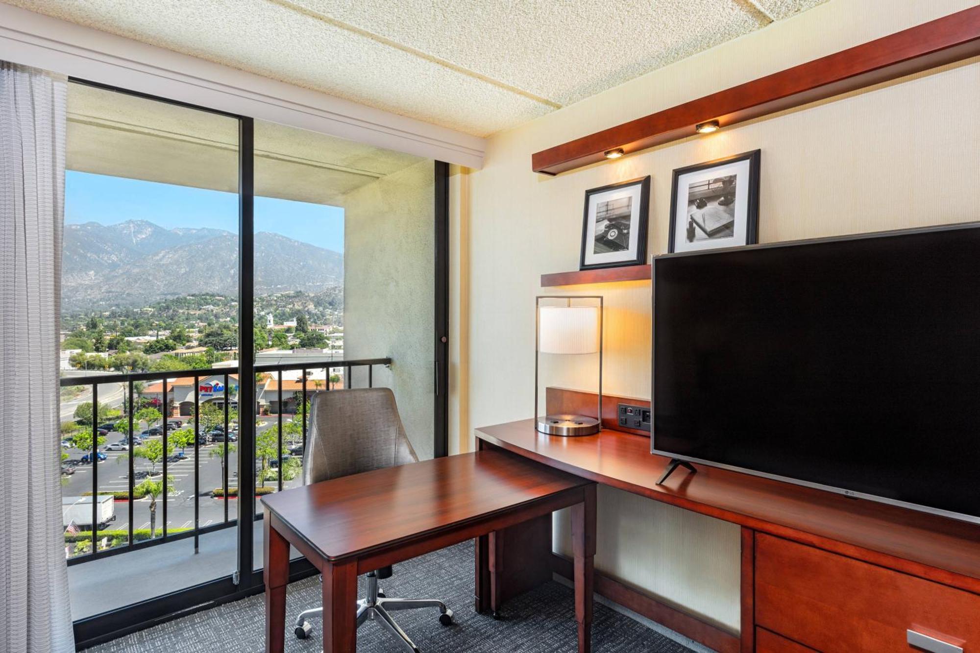 Courtyard By Marriott Los Angeles Pasadena/Monrovia Zewnętrze zdjęcie